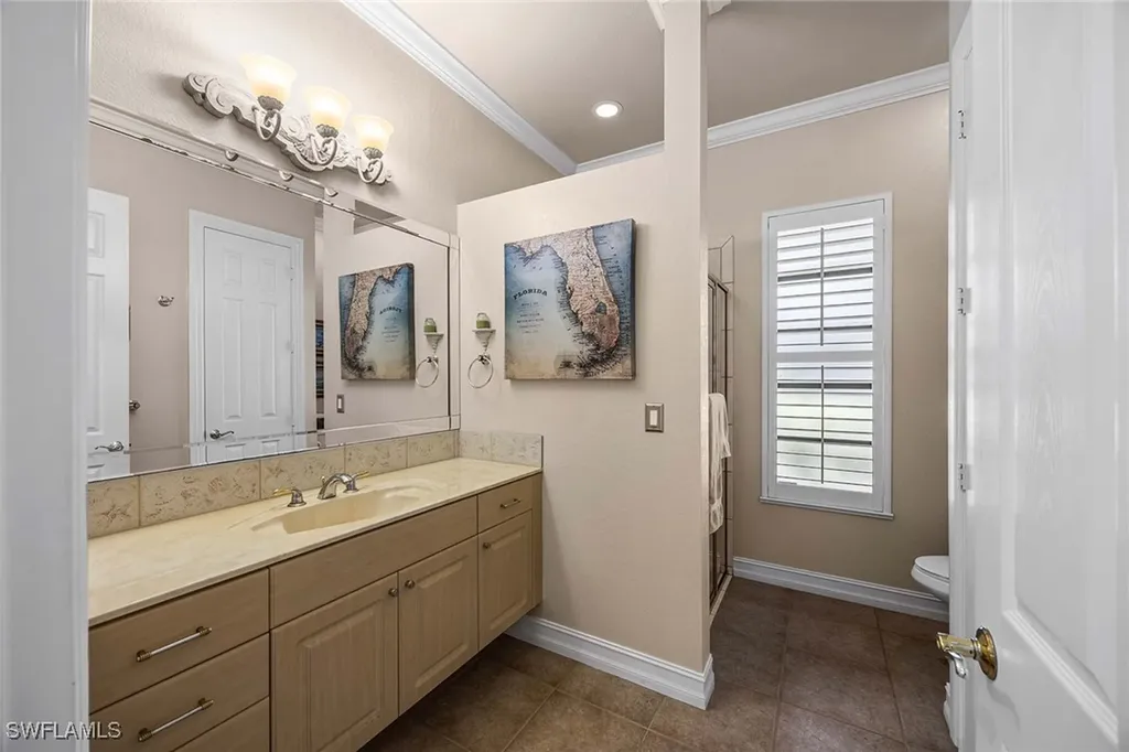 146 Windward Cay Naples FL 34114