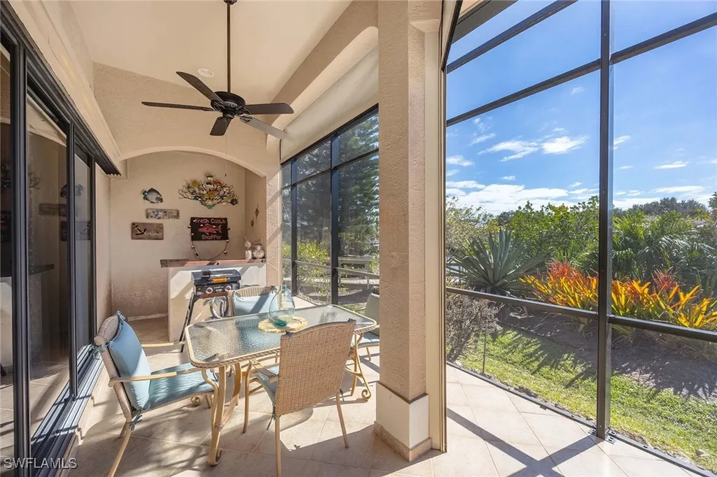 146 Windward Cay Naples FL 34114