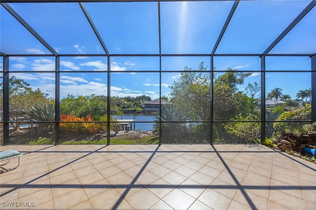 146 Windward Cay Naples FL 34114