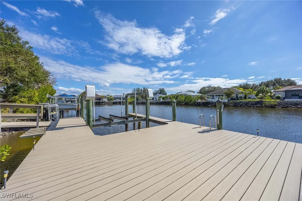 146 Windward Cay Naples FL 34114