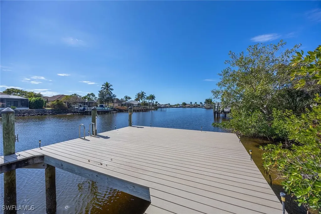 146 Windward Cay Naples FL 34114