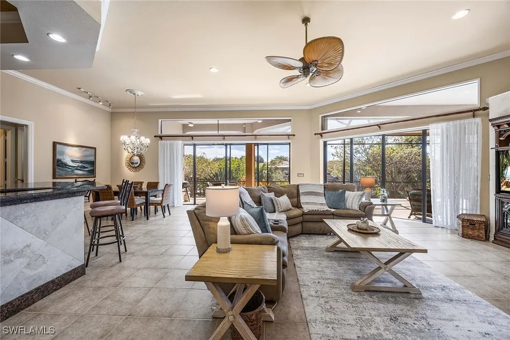 146 Windward Cay Naples FL 34114