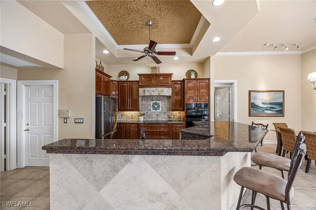 146 Windward Cay Naples FL 34114