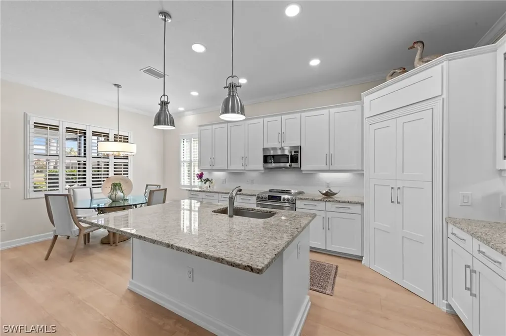 9096 Isla Bella Circle Bonita Springs FL 34135