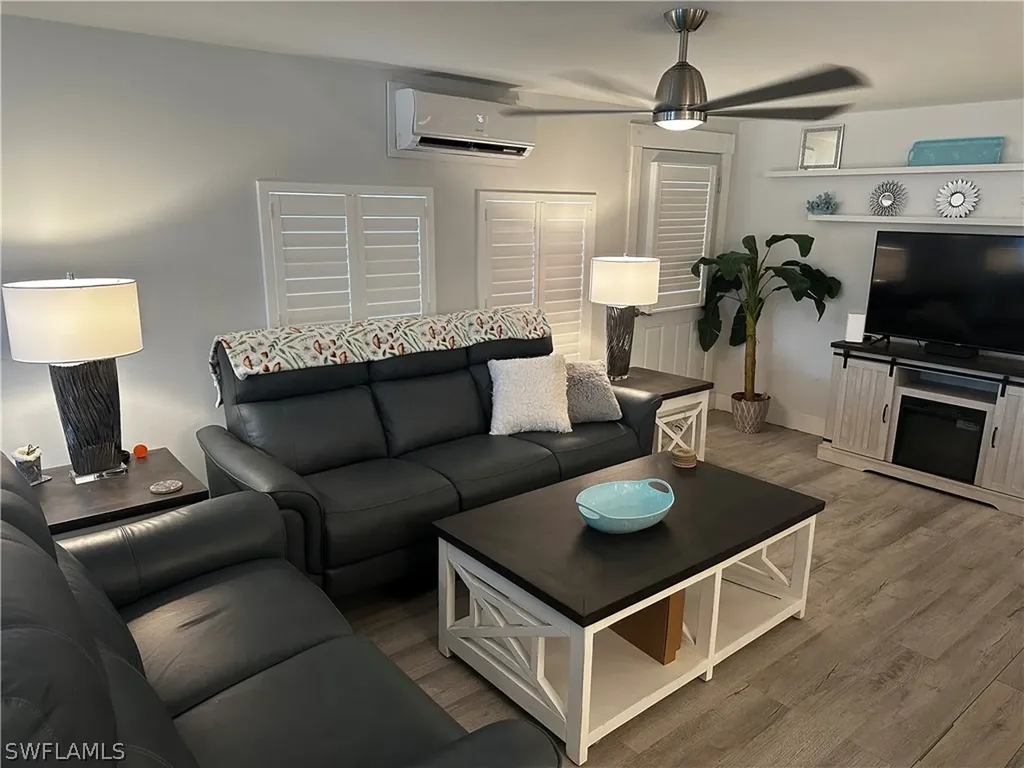 170 Pine Key Lane Naples FL 34114