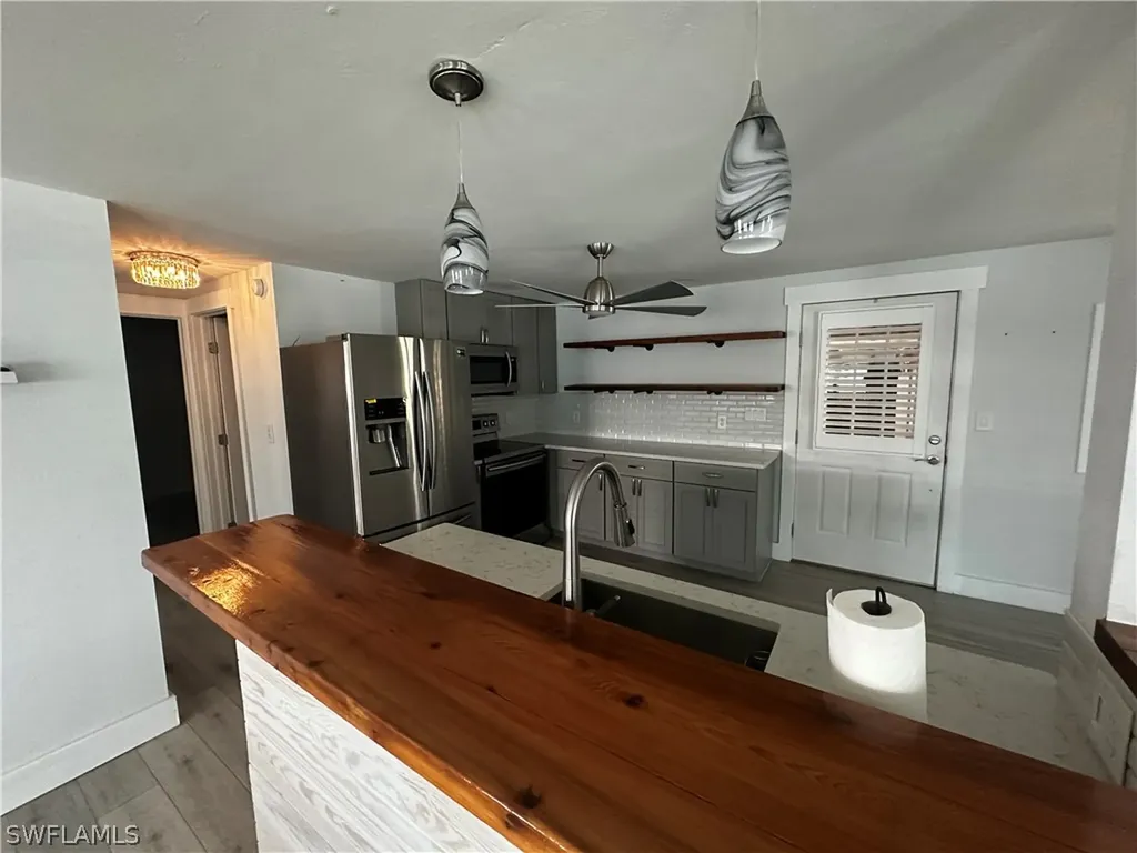 170 Pine Key Lane Naples FL 34114