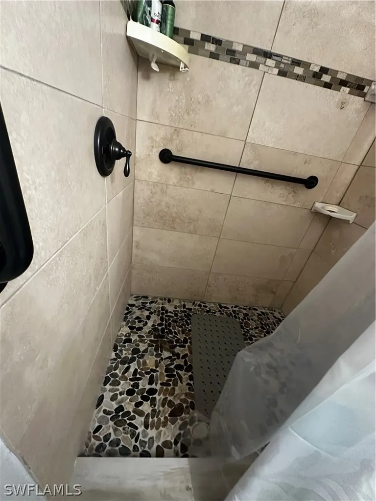 170 Pine Key Lane Naples FL 34114