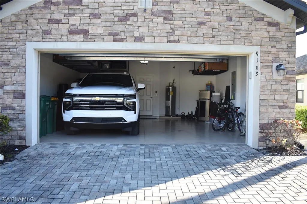 9163 Woodhurst Drive Naples FL 34120