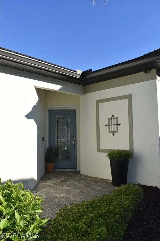 9163 Woodhurst Drive Naples FL 34120