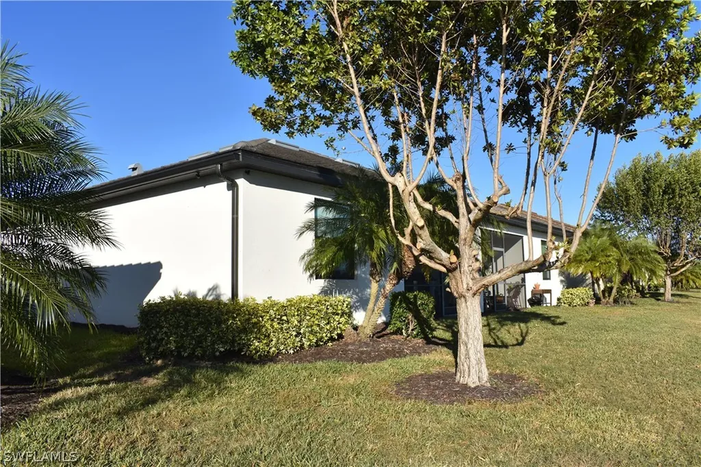 9163 Woodhurst Drive Naples FL 34120