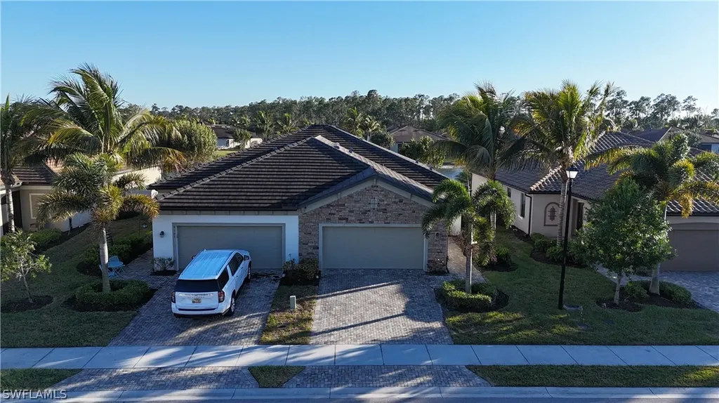 9163 Woodhurst Drive Naples FL 34120