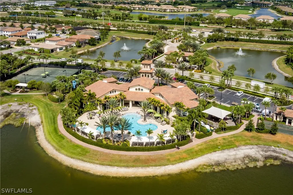 9163 Woodhurst Drive Naples FL 34120