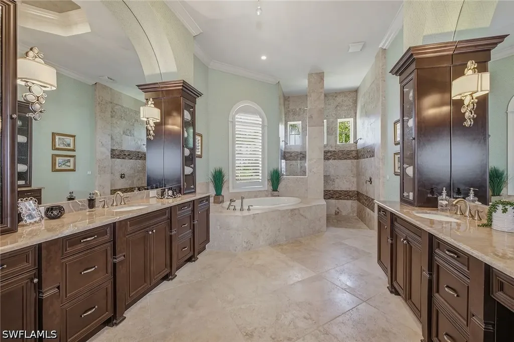 3849 Isla Del Sol Way Naples FL 34114