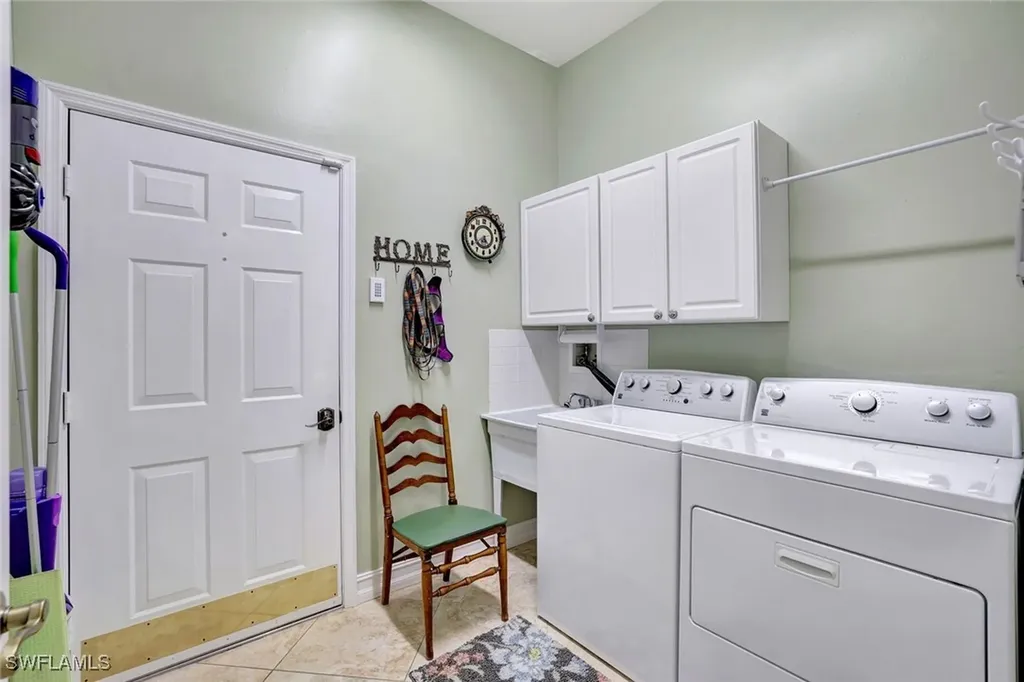 7850 Sanctuary Circle Naples FL 34104