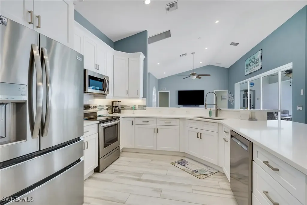 1092 Tivoli Drive Naples FL 34104