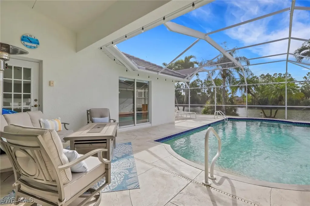 1092 Tivoli Drive Naples FL 34104