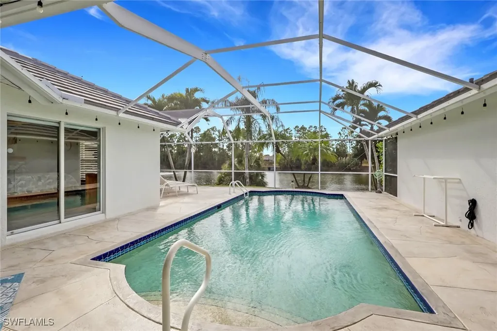 1092 Tivoli Drive Naples FL 34104