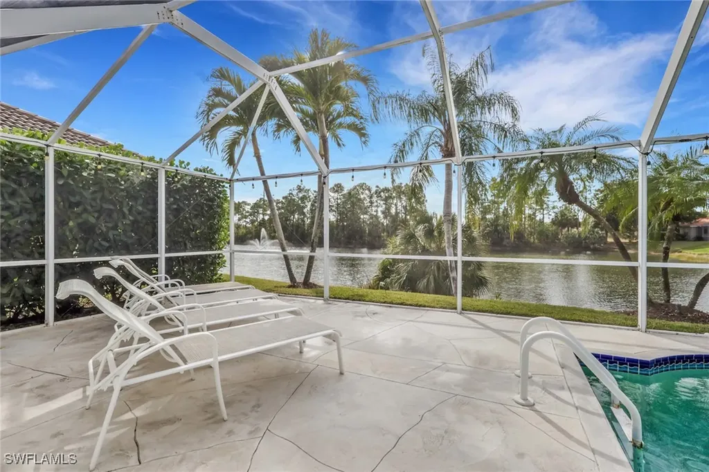 1092 Tivoli Drive Naples FL 34104