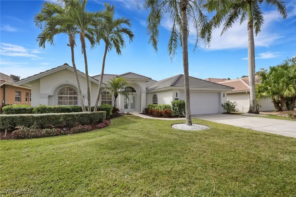 1092 Tivoli Drive Naples FL 34104