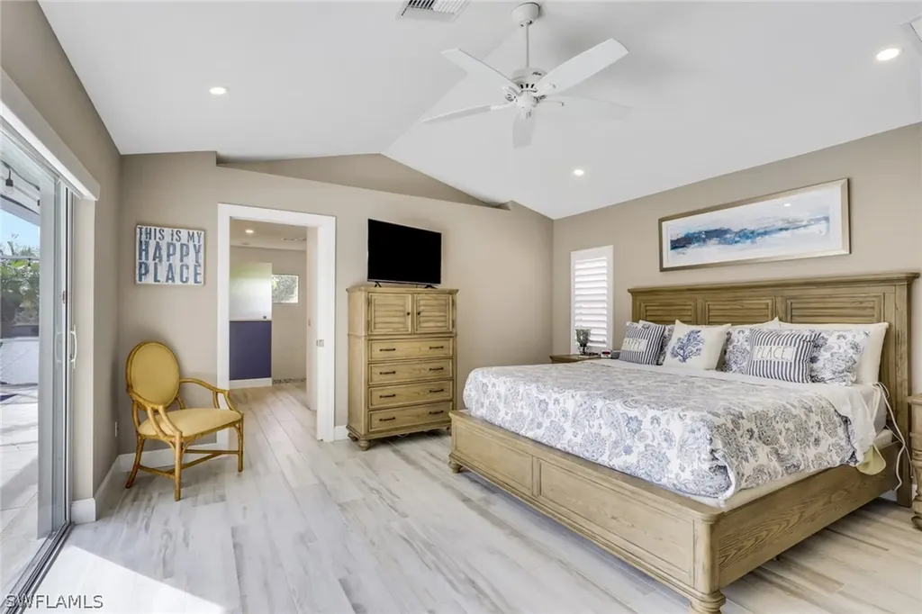 1092 Tivoli Drive Naples FL 34104