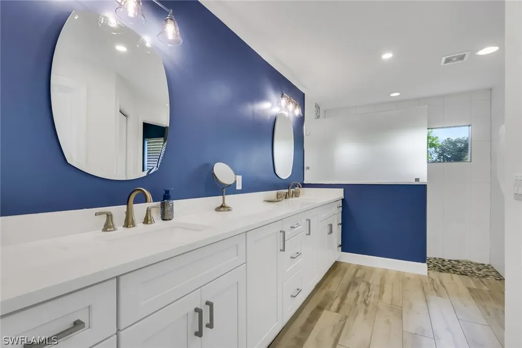 1092 Tivoli Drive Naples FL 34104