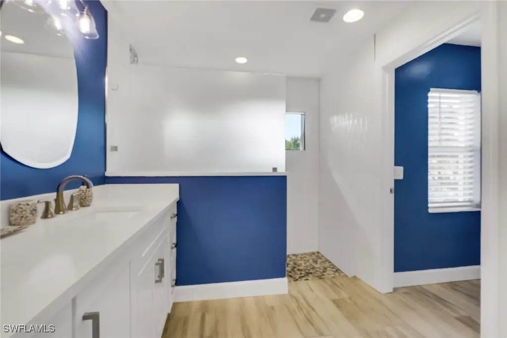 1092 Tivoli Drive Naples FL 34104