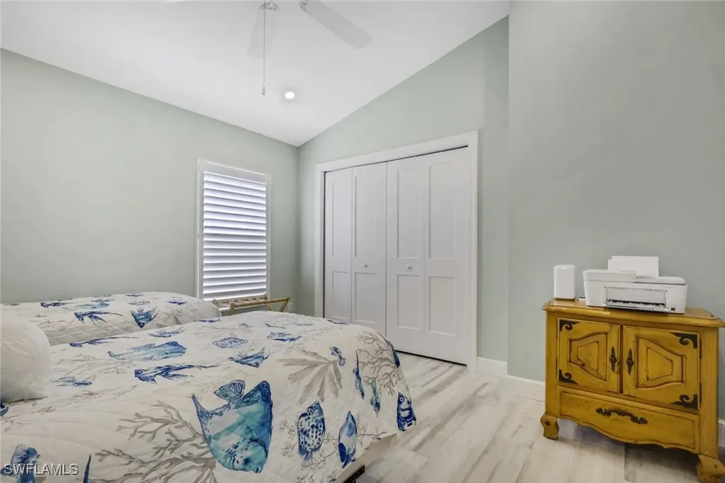 1092 Tivoli Drive Naples FL 34104