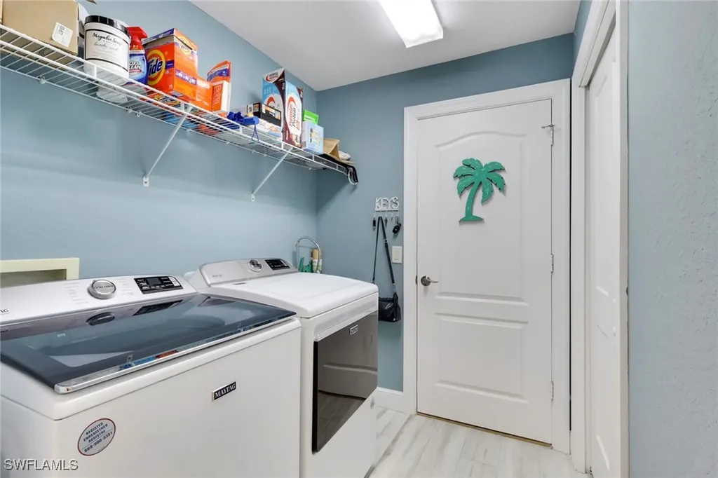 1092 Tivoli Drive Naples FL 34104