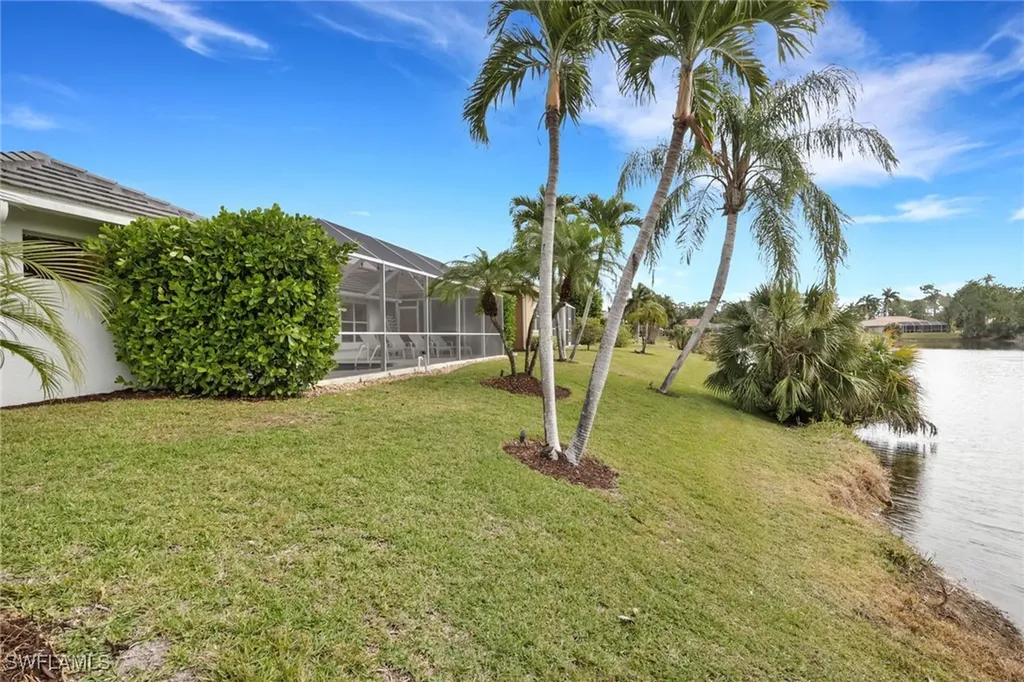 1092 Tivoli Drive Naples FL 34104