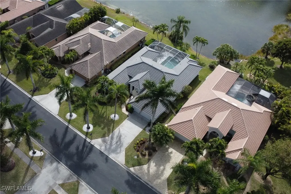 1092 Tivoli Drive Naples FL 34104