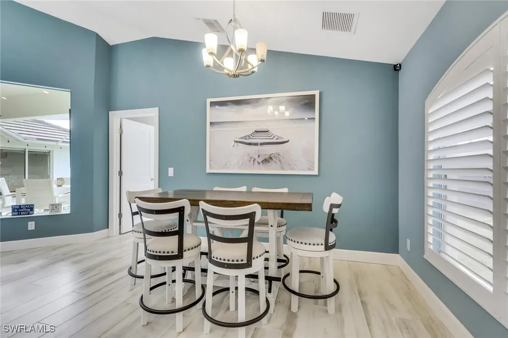 1092 Tivoli Drive Naples FL 34104
