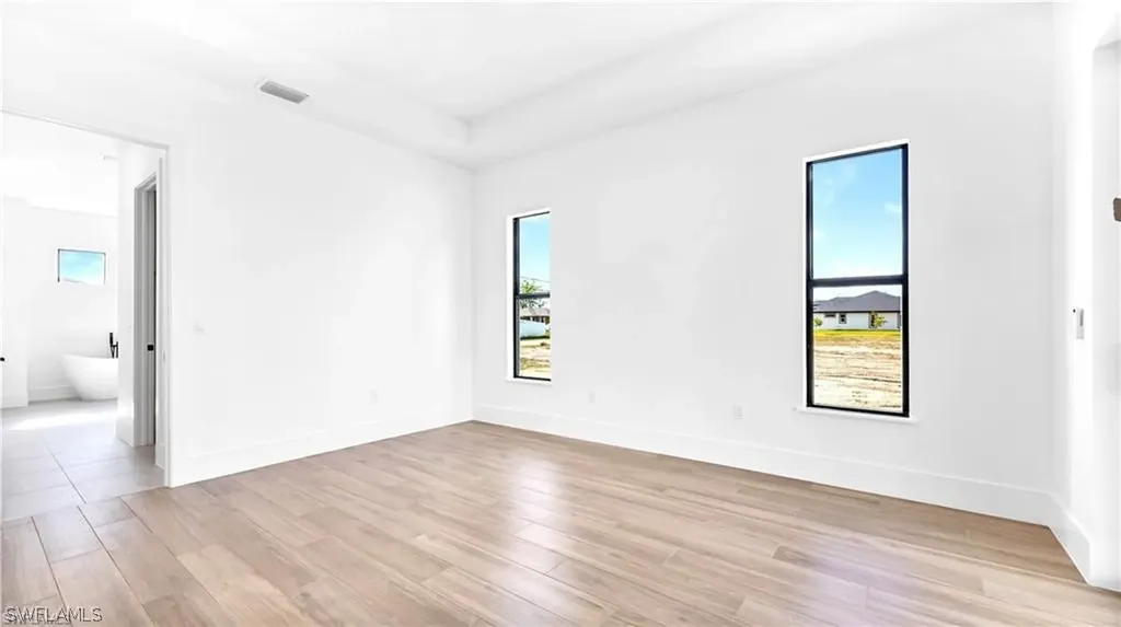 117 NE 5th Terrace Cape Coral FL 33909