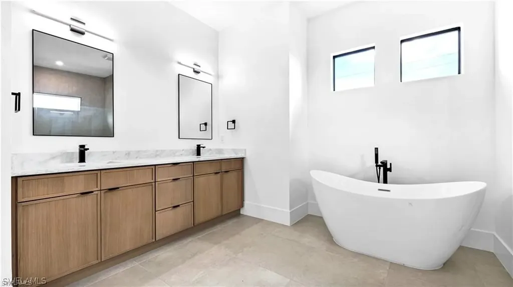 117 NE 5th Terrace Cape Coral FL 33909
