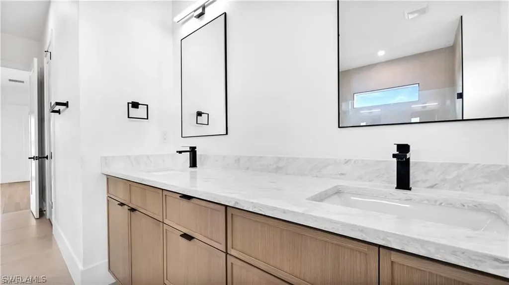 117 NE 5th Terrace Cape Coral FL 33909