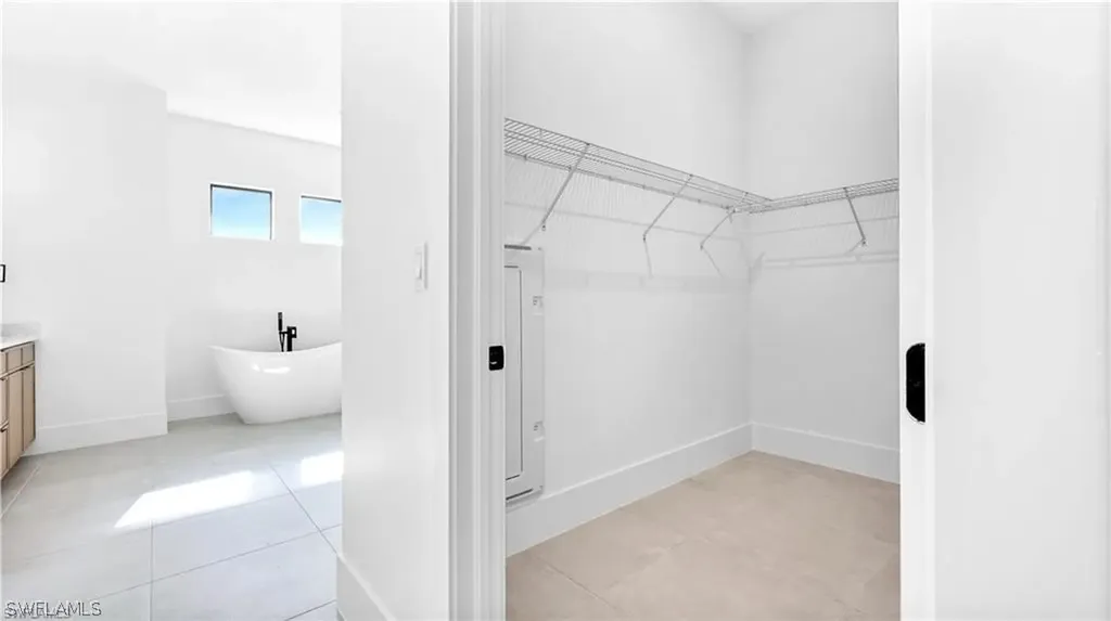 117 NE 5th Terrace Cape Coral FL 33909