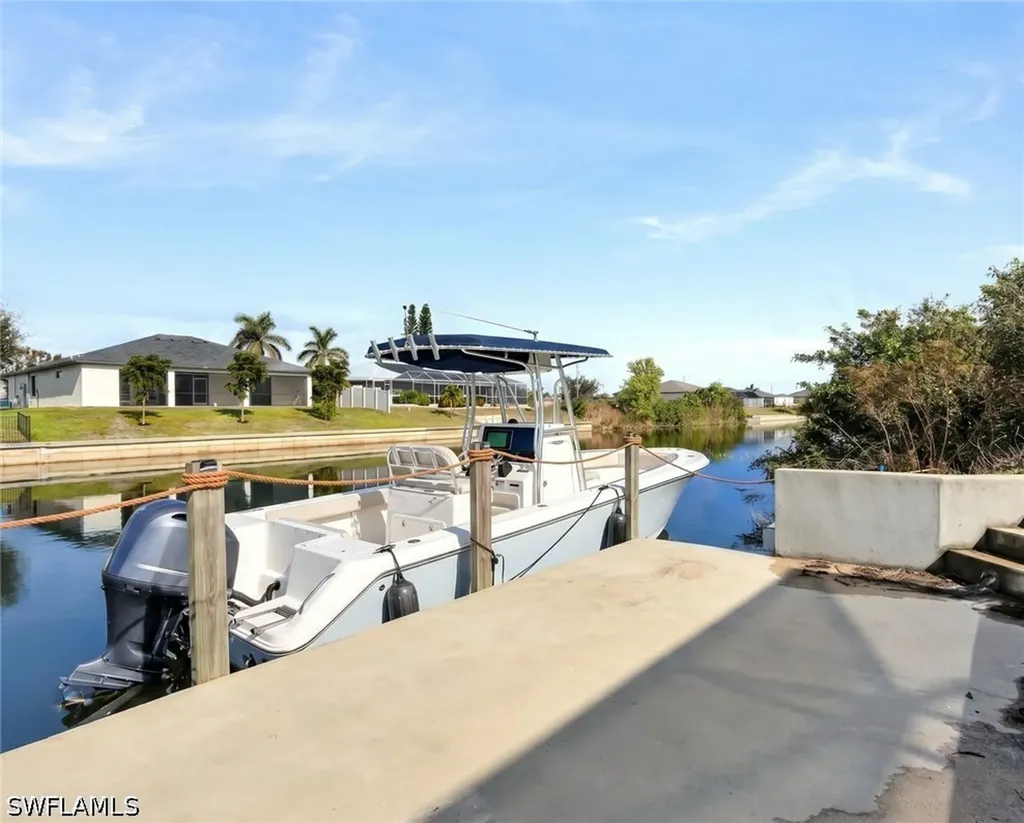 117 NE 5th Terrace Cape Coral FL 33909