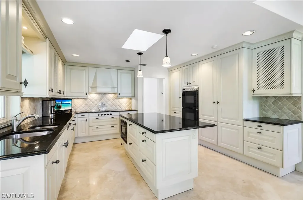 717 Pine Creek Lane Naples FL 34108