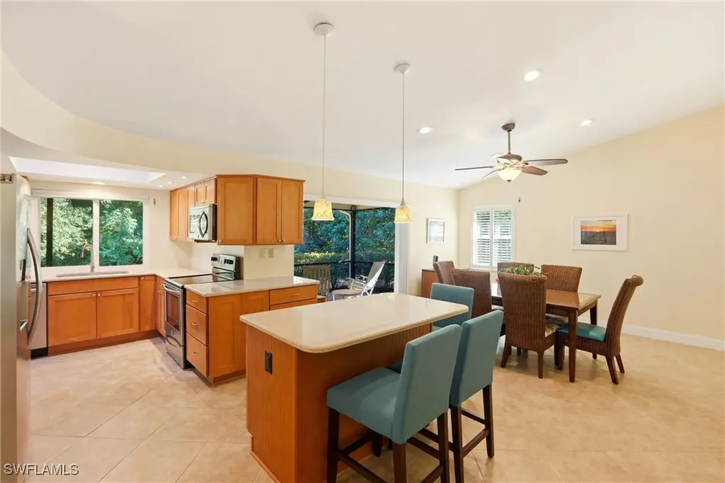 142 Old Tamiami Trail Naples FL 34110