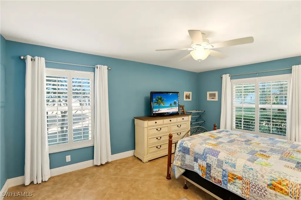 142 Old Tamiami Trail Naples FL 34110