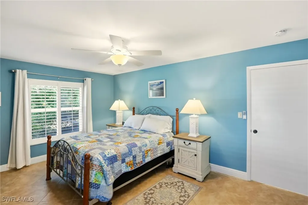 142 Old Tamiami Trail Naples FL 34110