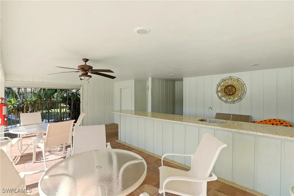 142 Old Tamiami Trail Naples FL 34110