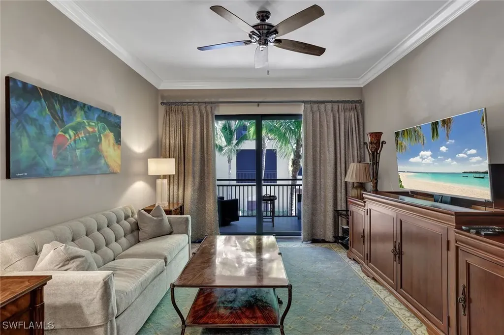 2772 Tiburon Boulevard E Naples FL 34109
