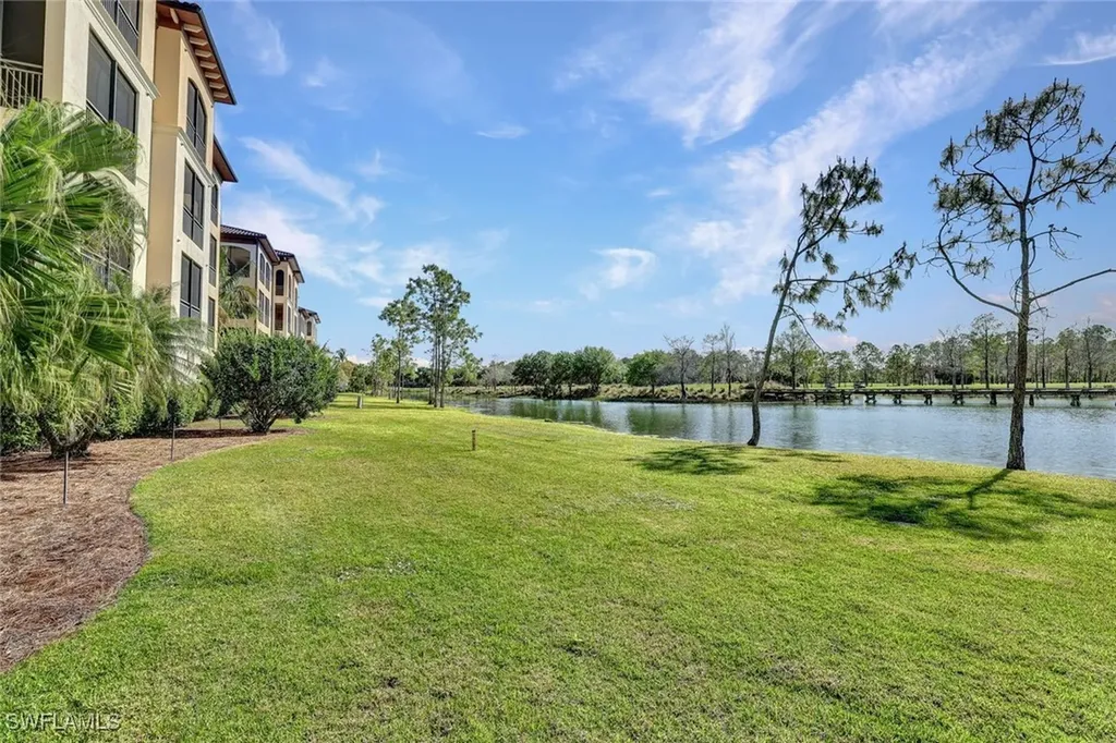 2772 Tiburon Boulevard E Naples FL 34109