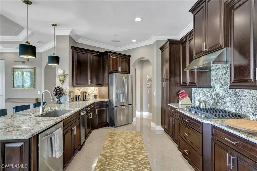 2772 Tiburon Boulevard E Naples FL 34109