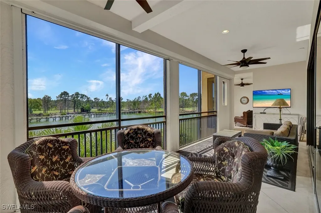 2772 Tiburon Boulevard E Naples FL 34109
