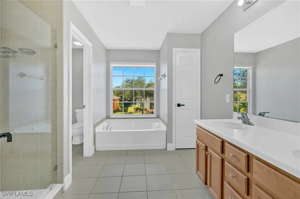 2822 Inlet Cove Lane W Naples FL 34120