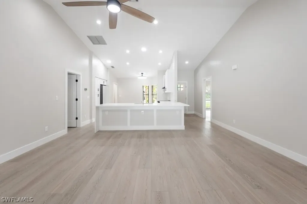 581 Country Walk Court Naples FL 34104