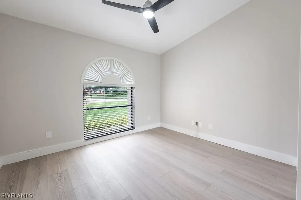 581 Country Walk Court Naples FL 34104