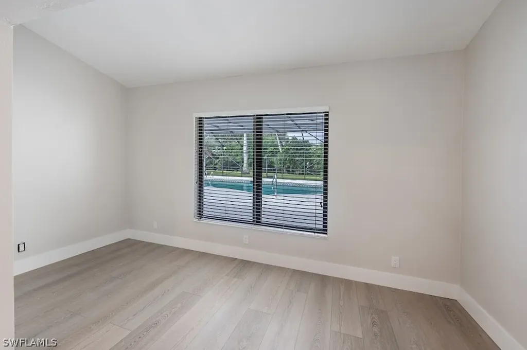 581 Country Walk Court Naples FL 34104