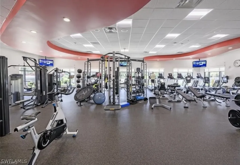 581 Country Walk Court Naples FL 34104